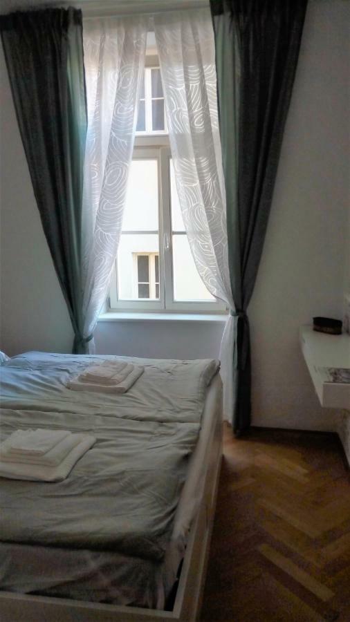 Uvoz Street 64 Apartment