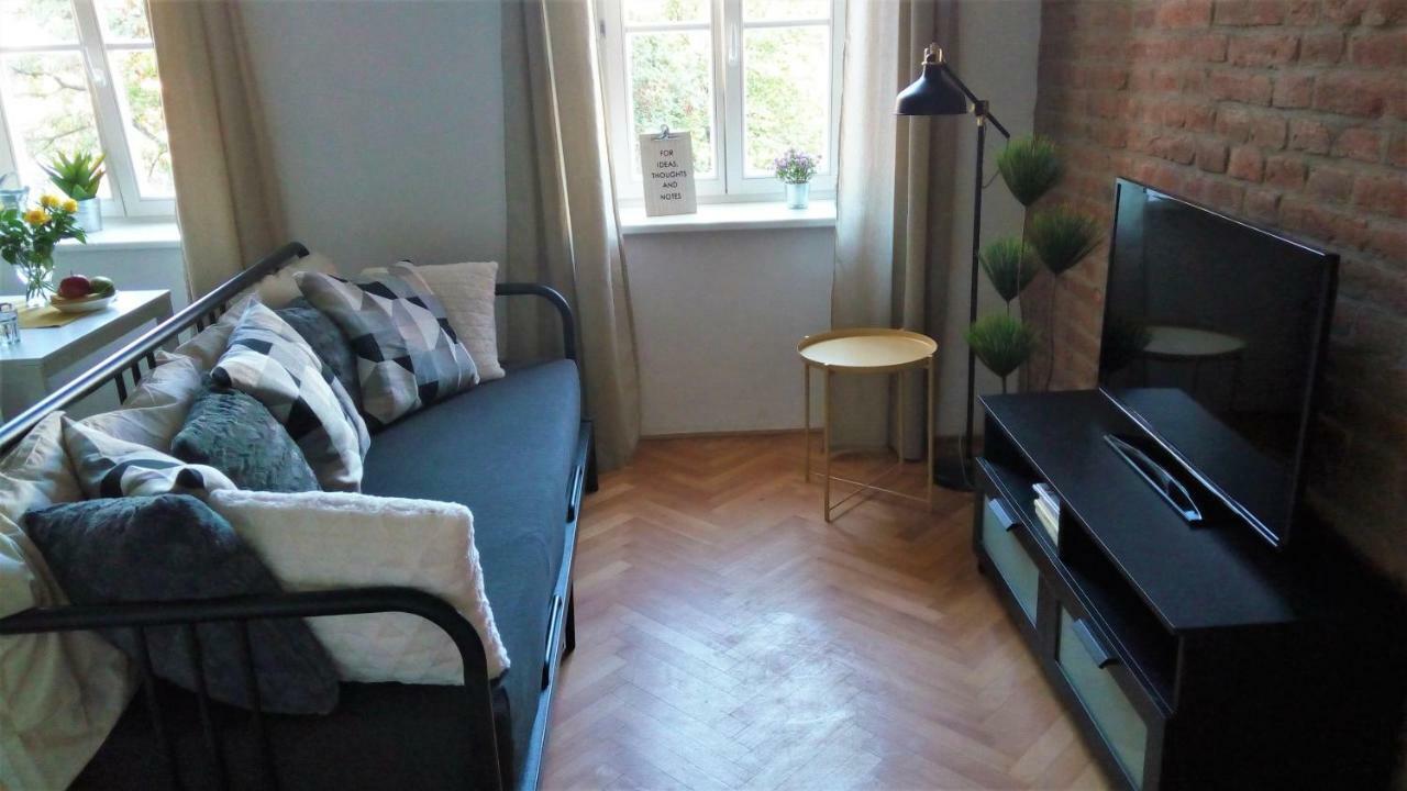 Uvoz Street 64 Apartment *