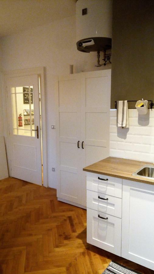 Uvoz Street 64 Apartment *